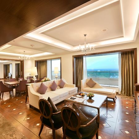Crowne Plaza Kochi By Ihg Ξενοδοχείο Εξωτερικό φωτογραφία A suite at the hotel