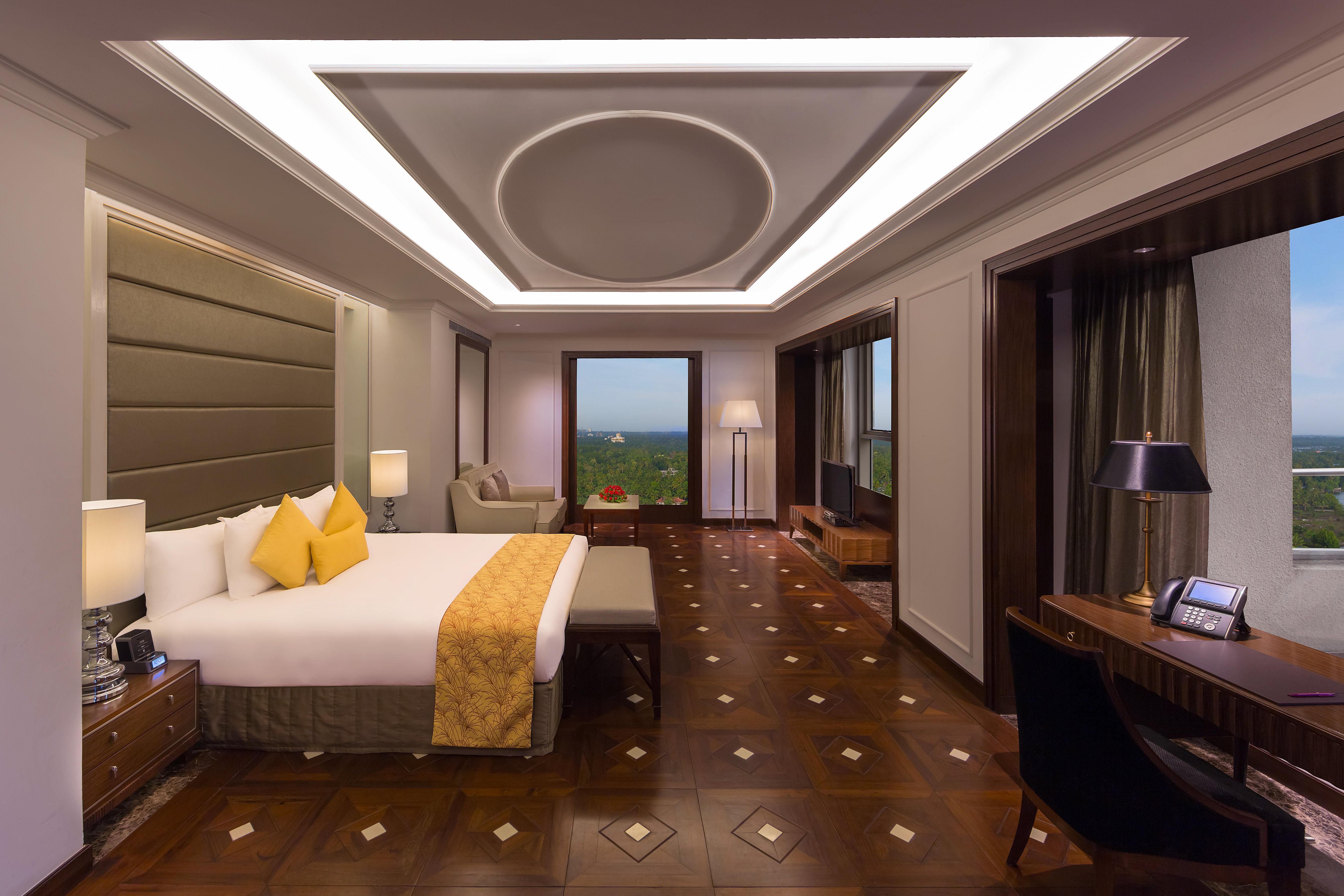 Crowne Plaza Kochi By Ihg Ξενοδοχείο Εξωτερικό φωτογραφία Suite at the Taj Bengal