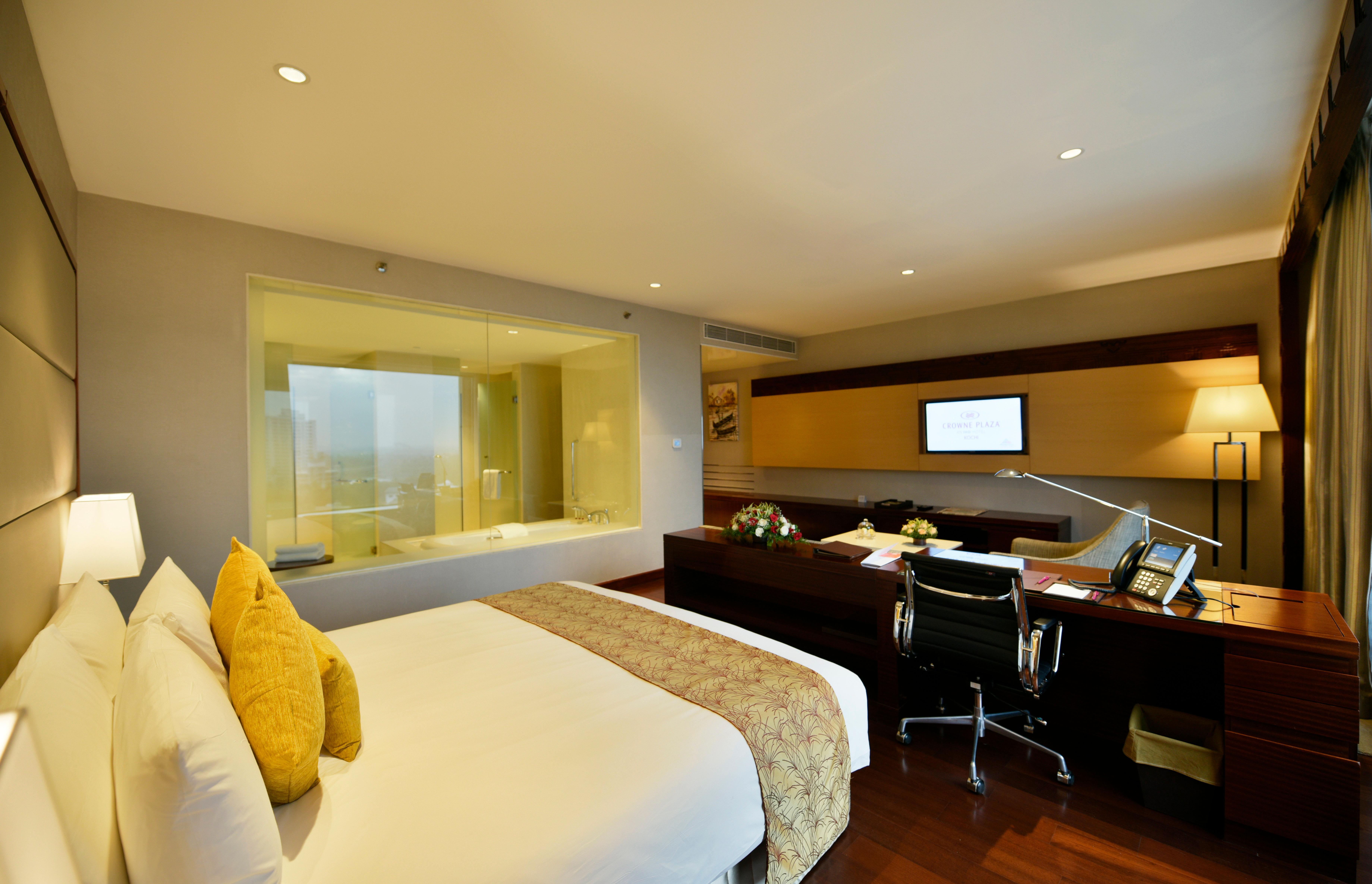 Crowne Plaza Kochi By Ihg Ξενοδοχείο Εξωτερικό φωτογραφία A room at the Park
