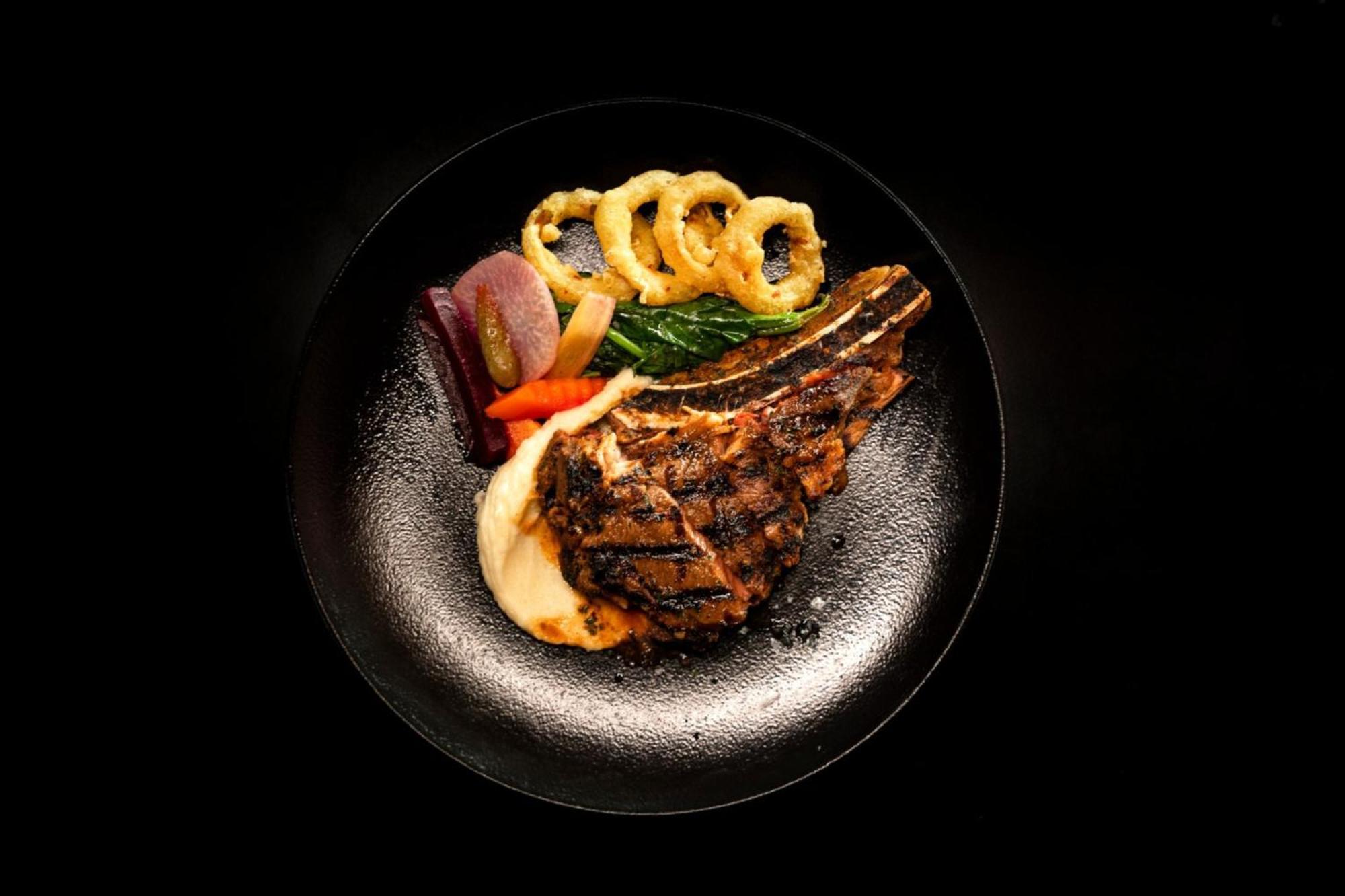 Crowne Plaza Kochi By Ihg Ξενοδοχείο Εξωτερικό φωτογραφία A steak prepared by the restaurant