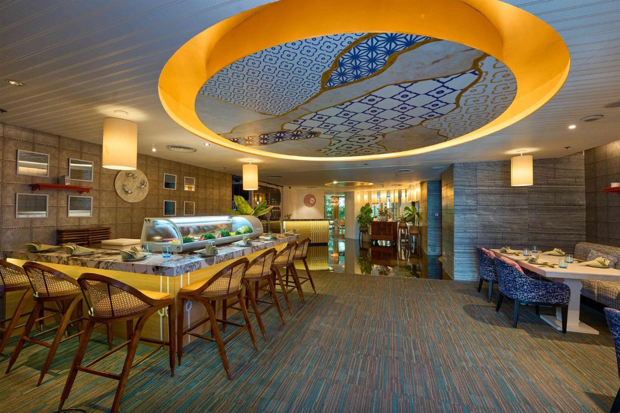 Crowne Plaza Kochi By Ihg Ξενοδοχείο Εξωτερικό φωτογραφία The restaurant