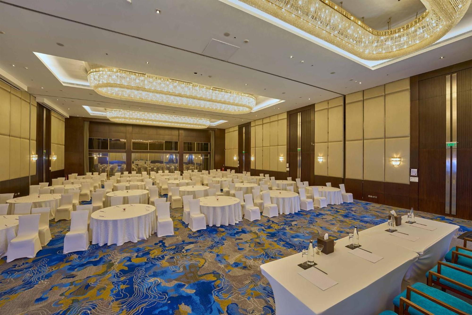 Crowne Plaza Kochi By Ihg Ξενοδοχείο Εξωτερικό φωτογραφία The Grand Ballroom